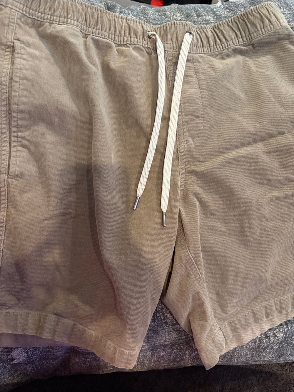 Vuori Olive Drawstring Hybrid Shorts with Cream Cord